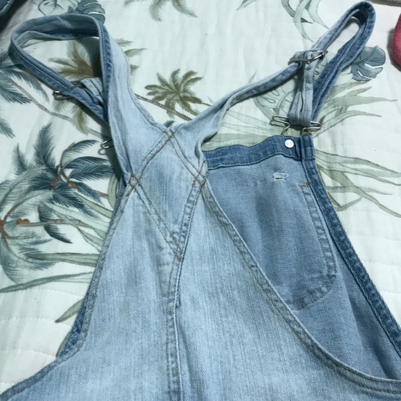 light wash denim shorts overalls - Picture 3 of 6